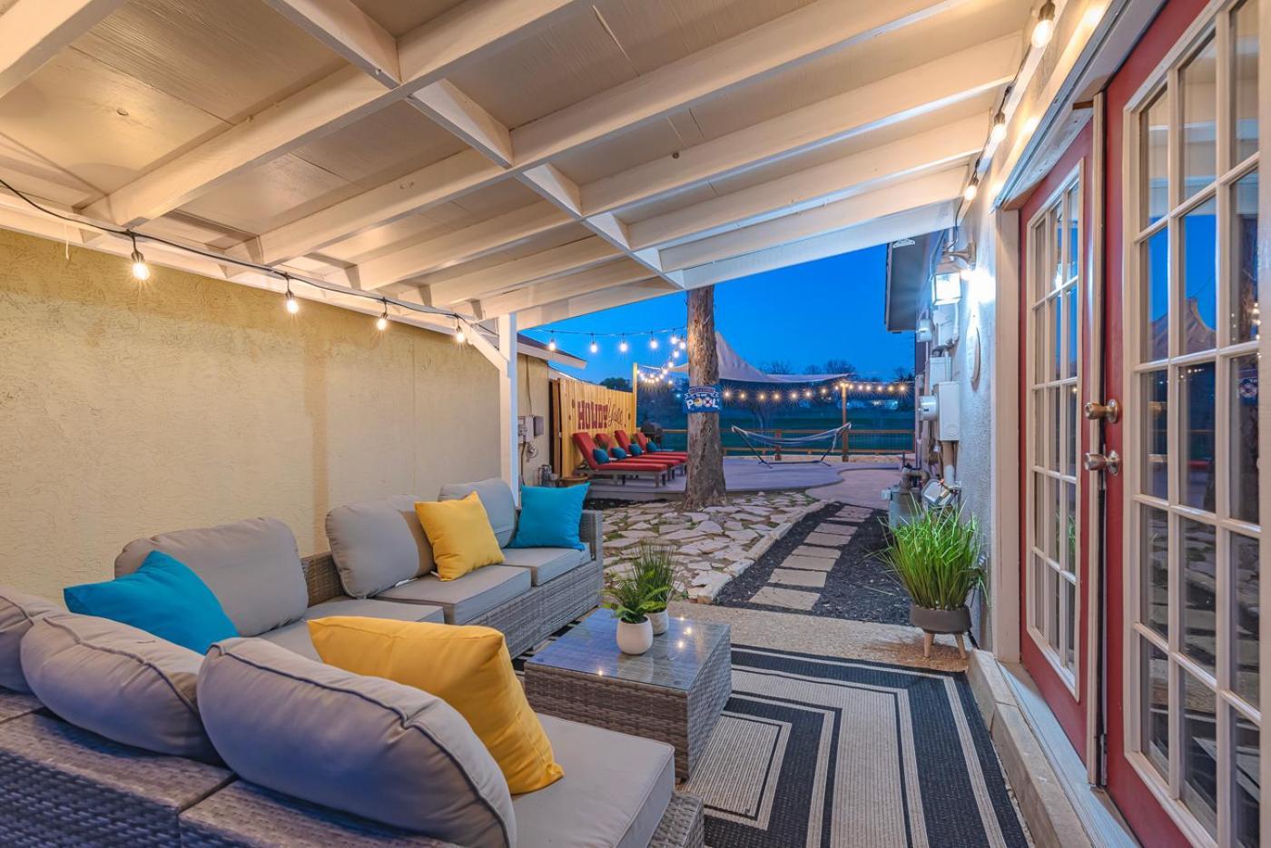 Stunning Pool Overlooking Golf Course & Game Room サンアントニオ エクステリア 写真
