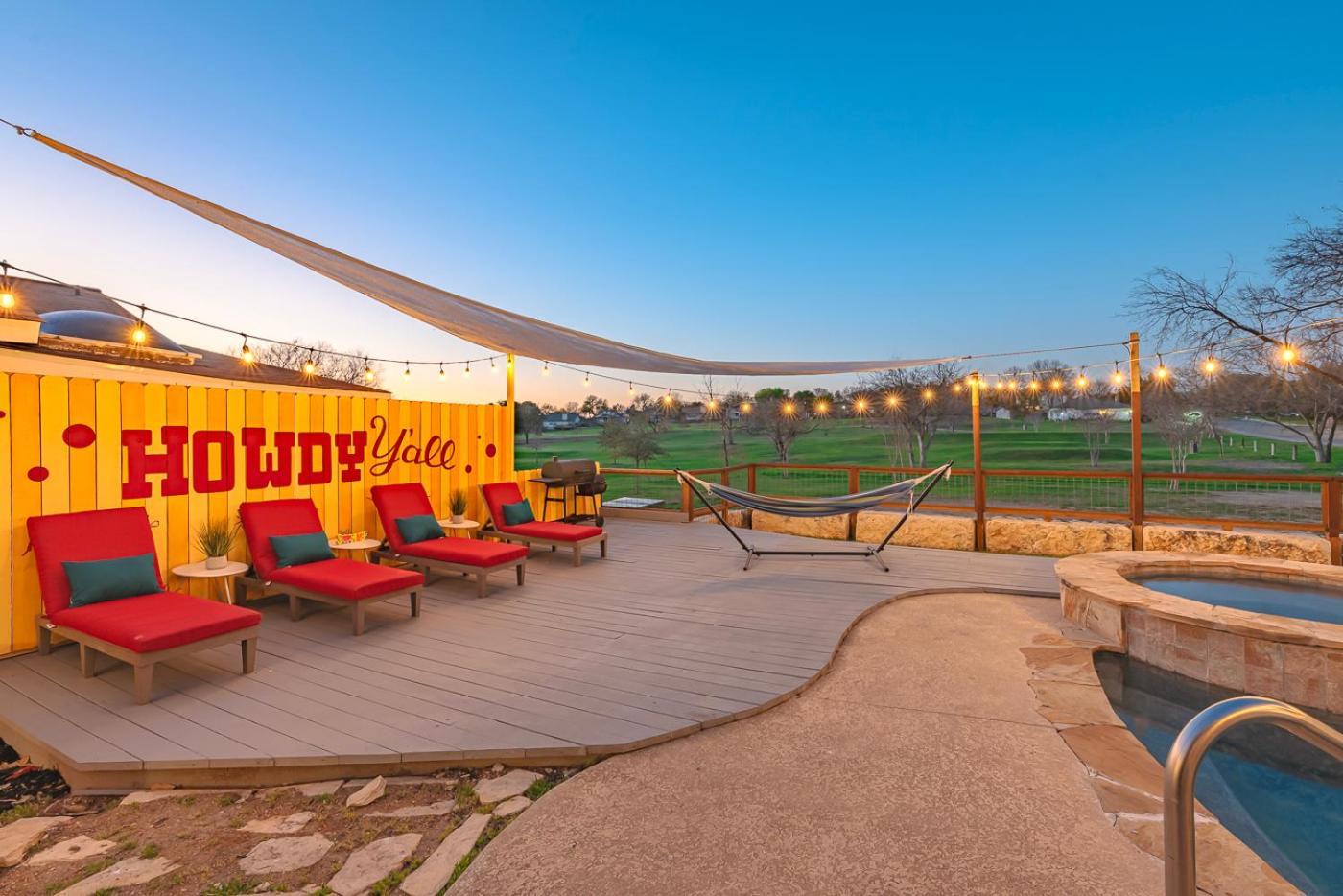 Stunning Pool Overlooking Golf Course & Game Room サンアントニオ エクステリア 写真