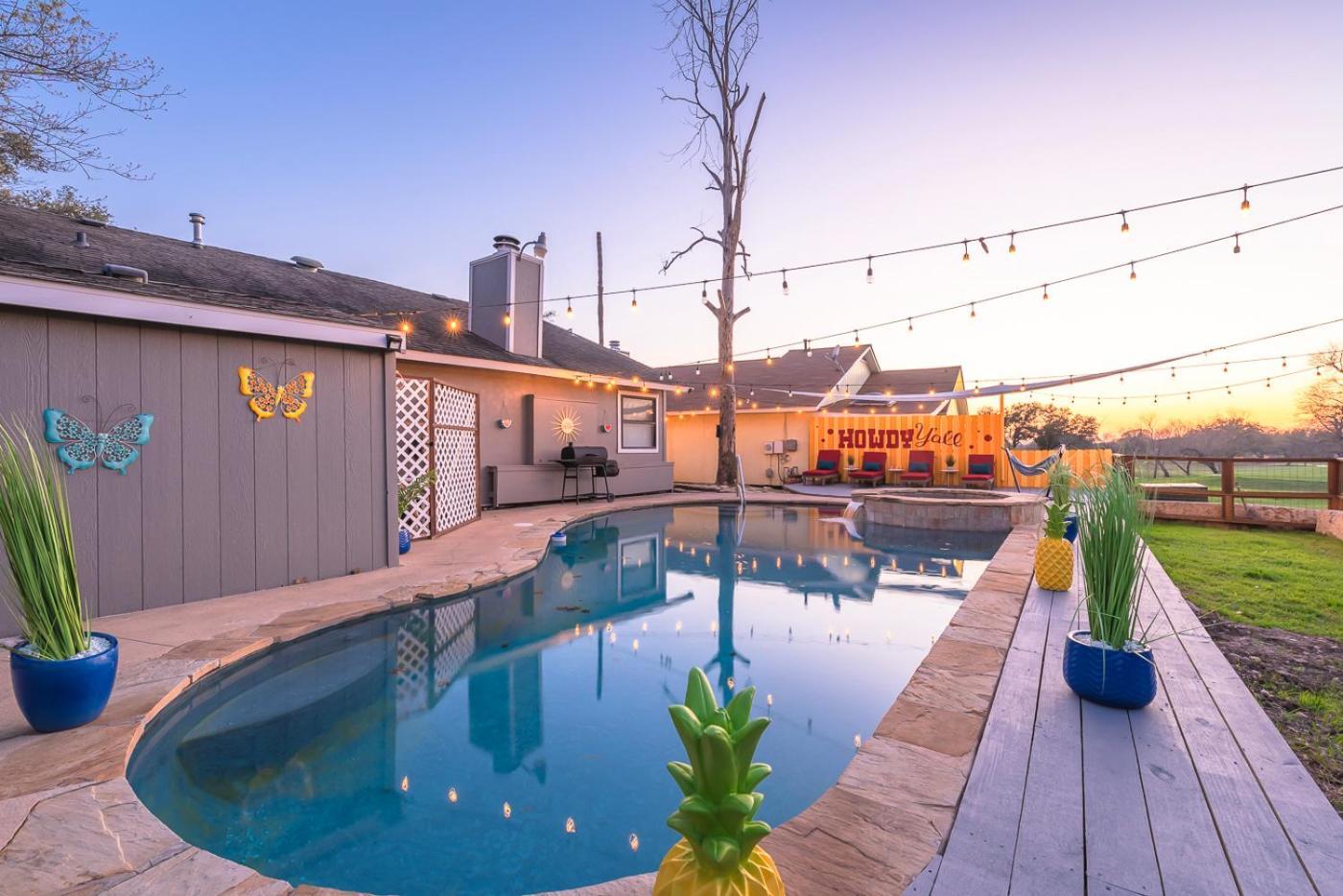 Stunning Pool Overlooking Golf Course & Game Room サンアントニオ エクステリア 写真