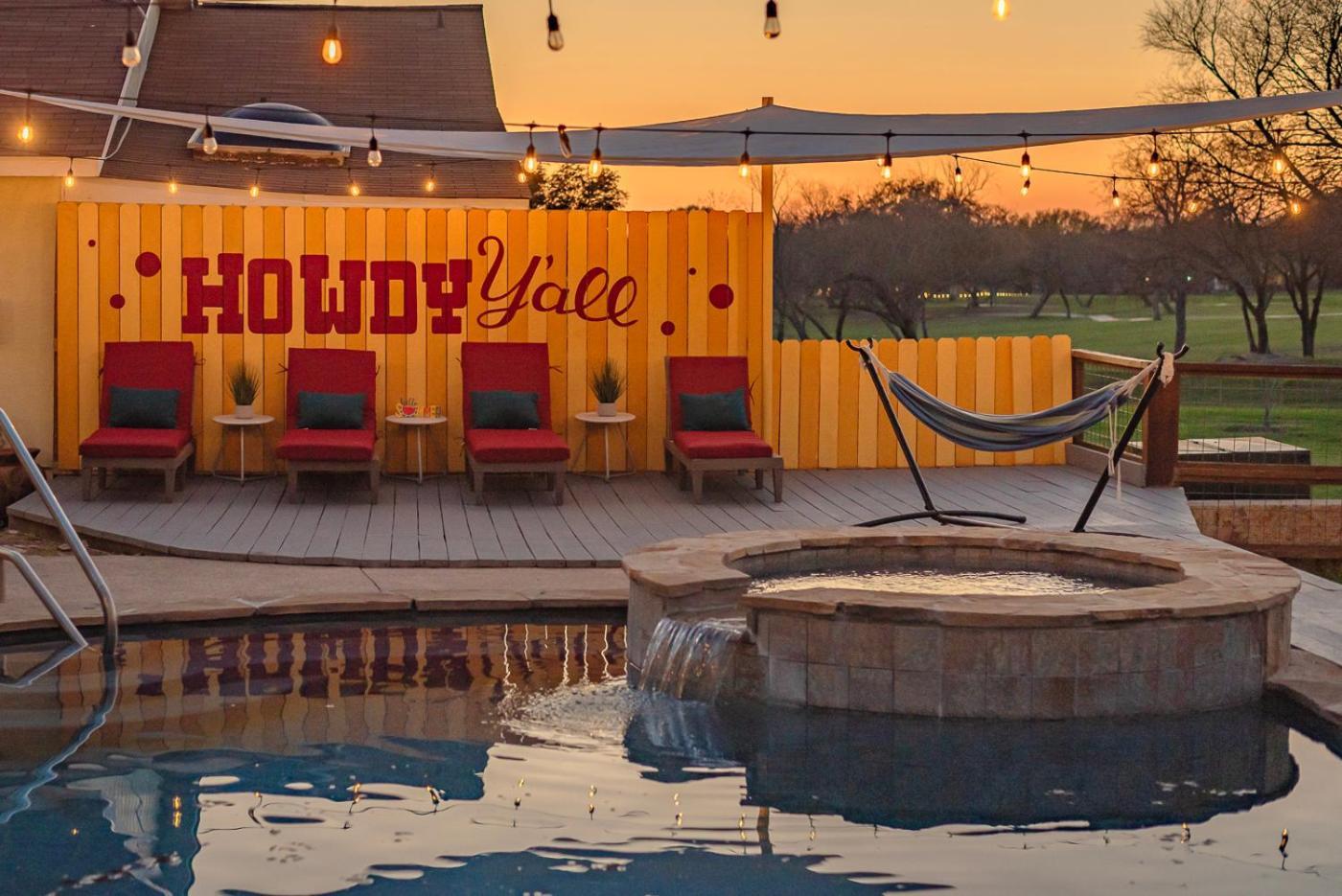Stunning Pool Overlooking Golf Course & Game Room サンアントニオ エクステリア 写真