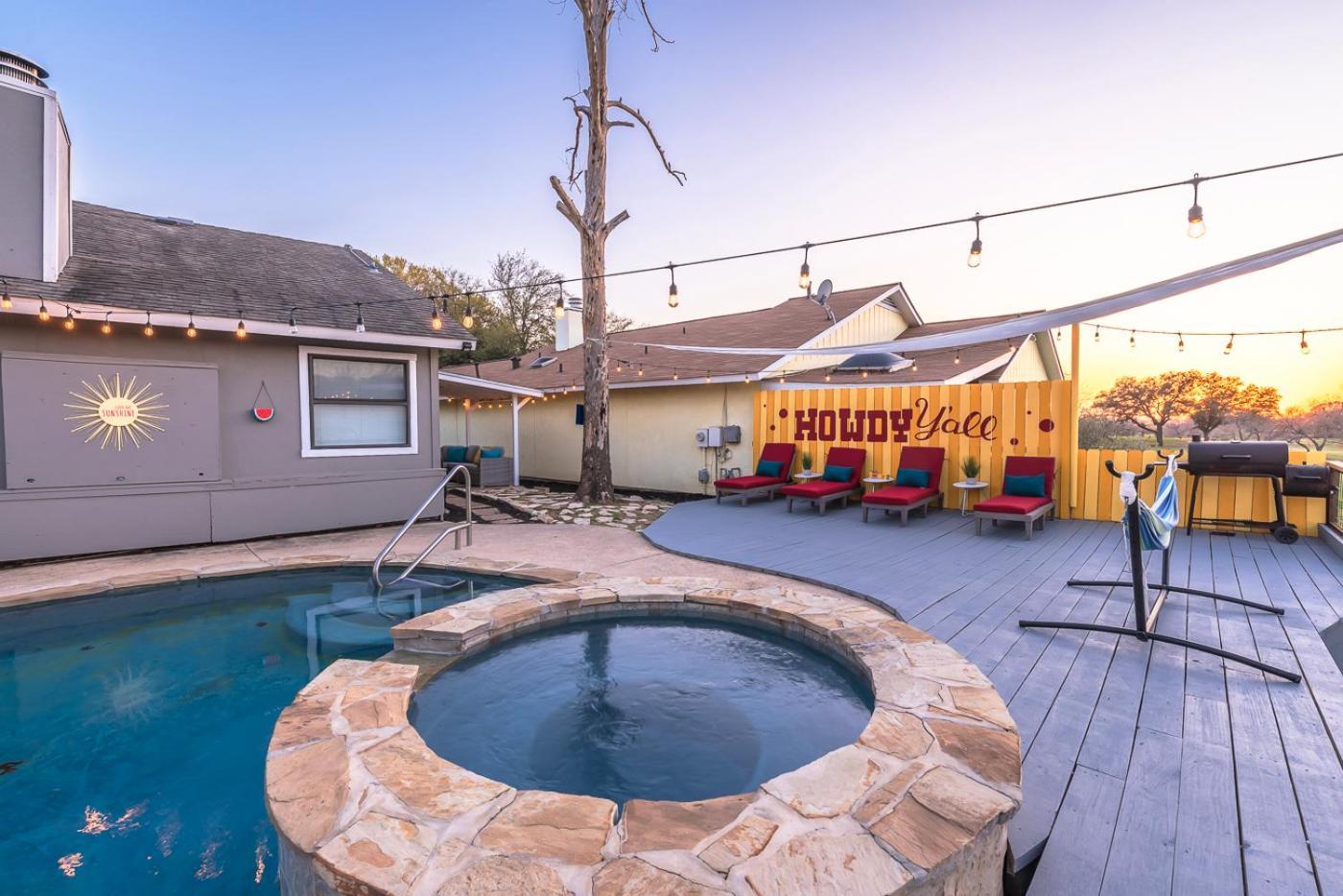 Stunning Pool Overlooking Golf Course & Game Room サンアントニオ エクステリア 写真