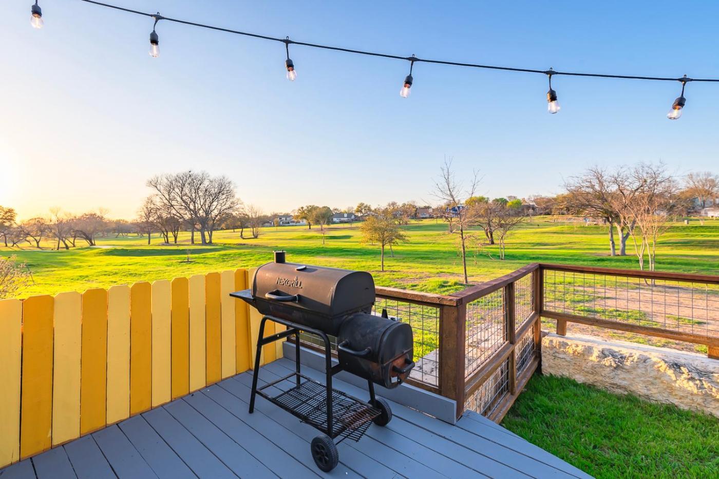 Stunning Pool Overlooking Golf Course & Game Room サンアントニオ エクステリア 写真