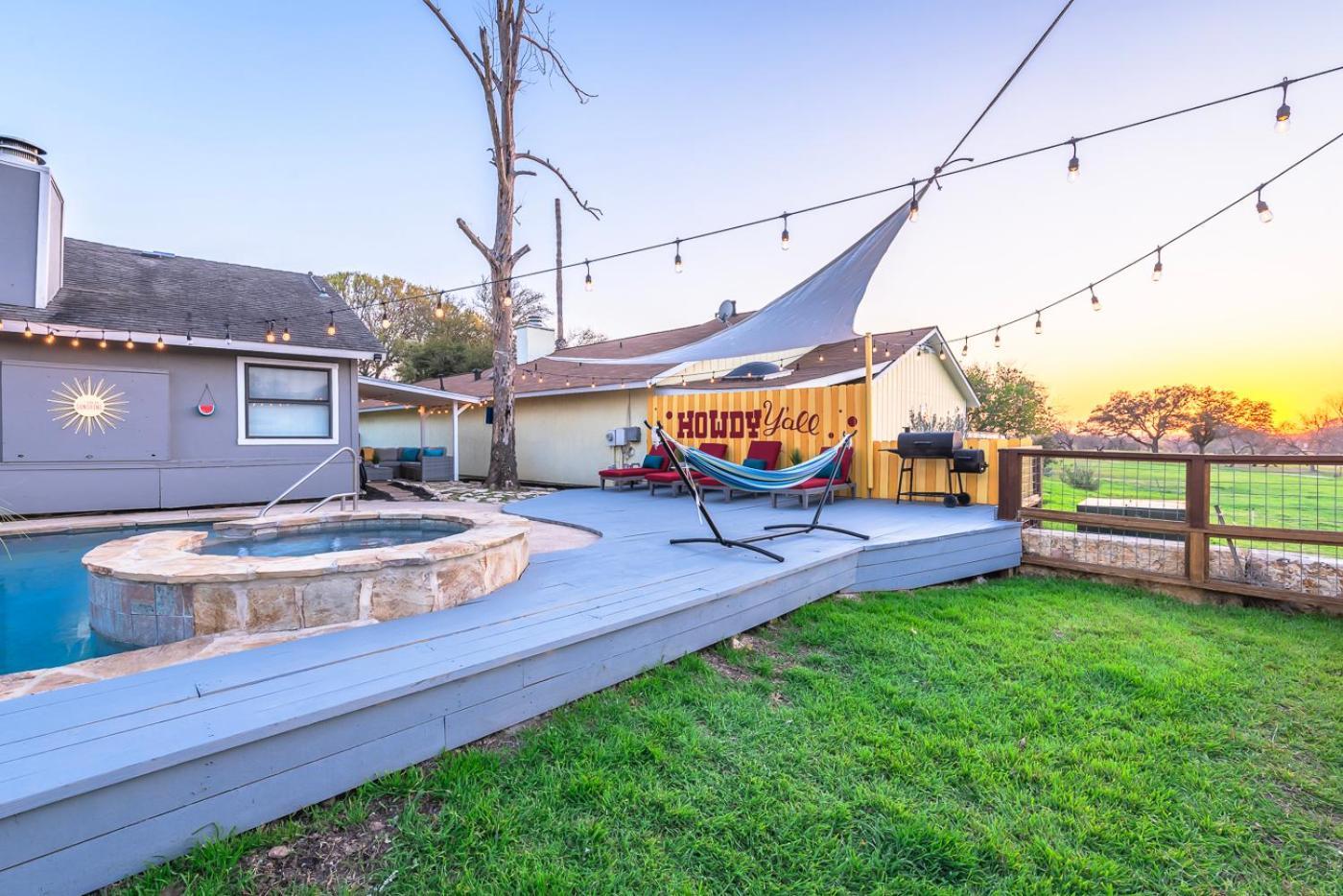 Stunning Pool Overlooking Golf Course & Game Room サンアントニオ エクステリア 写真
