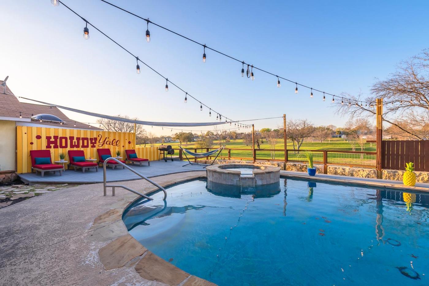 Stunning Pool Overlooking Golf Course & Game Room サンアントニオ エクステリア 写真